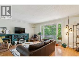 2128 17 Avenue SW - photo 4