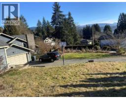 1936 Clarke Street, Port Moody, BC V3H1X9 Photo 13