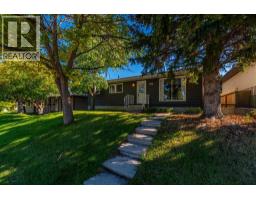 711 118 Avenue SW - photo 3
