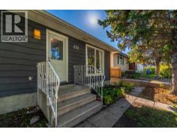 711 118 Avenue SW - photo 4
