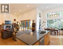2077 Uplands Road, Revelstoke, BC V0E2S1 Photo 14