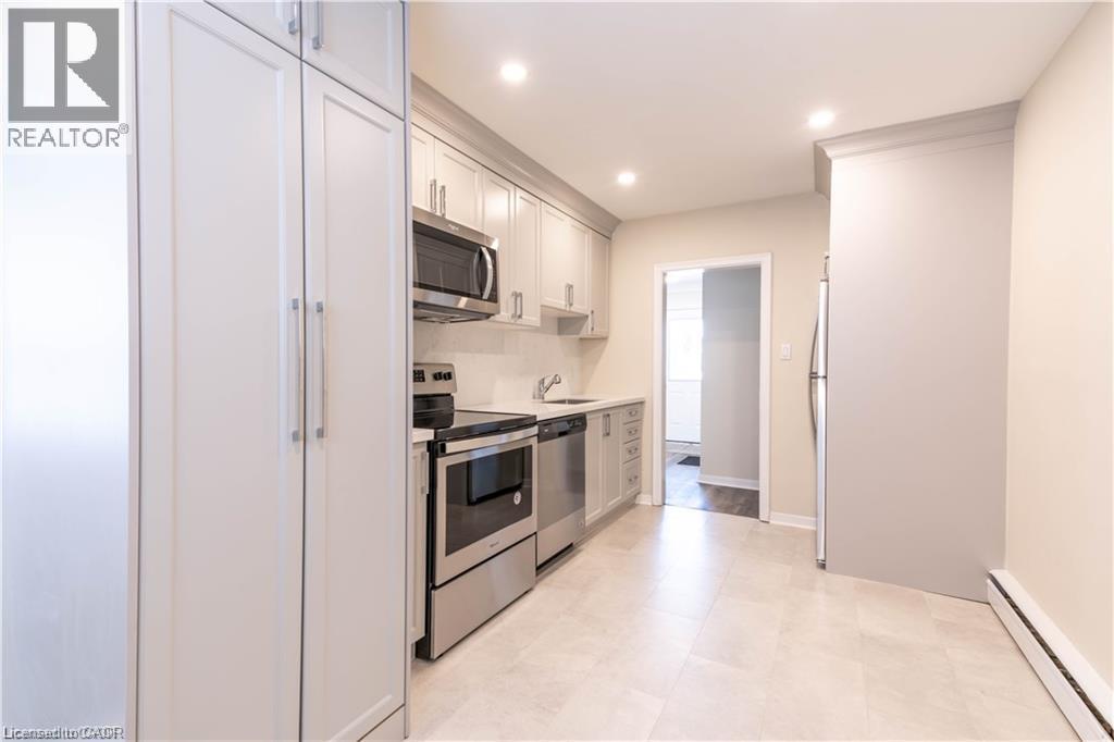 499 EAST 16TH Street, Hamilton — photo 8