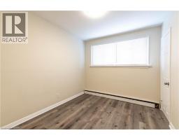 Primary Bedroom - 499 East 16th Street, Hamilton, ON L9A4K9 Photo 10