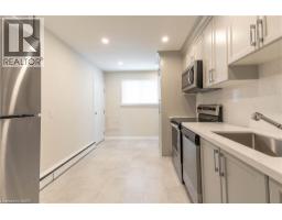 Bedroom - 499 East 16th Street, Hamilton, ON L9A4K9 Photo 9