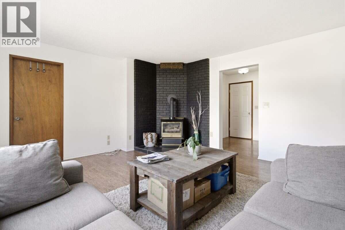  2555 Grenfell Road, Kelowna
