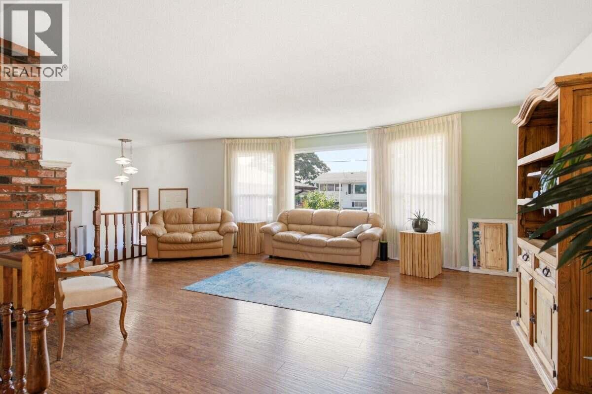  2555 Grenfell Road, Kelowna
