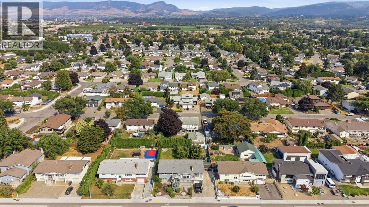  2555 Grenfell Road, Kelowna