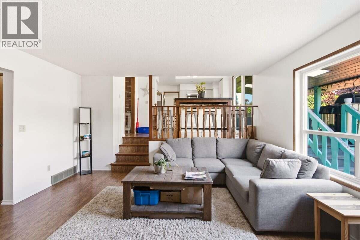  2555 Grenfell Road, Kelowna