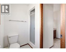 2555 Grenfell Road, Kelowna, BC V1Y3C9 Photo 35