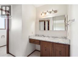 2555 Grenfell Road, Kelowna, BC V1Y3C9 Photo 36
