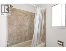2555 Grenfell Road, Kelowna, BC V1Y3C9 Photo 39