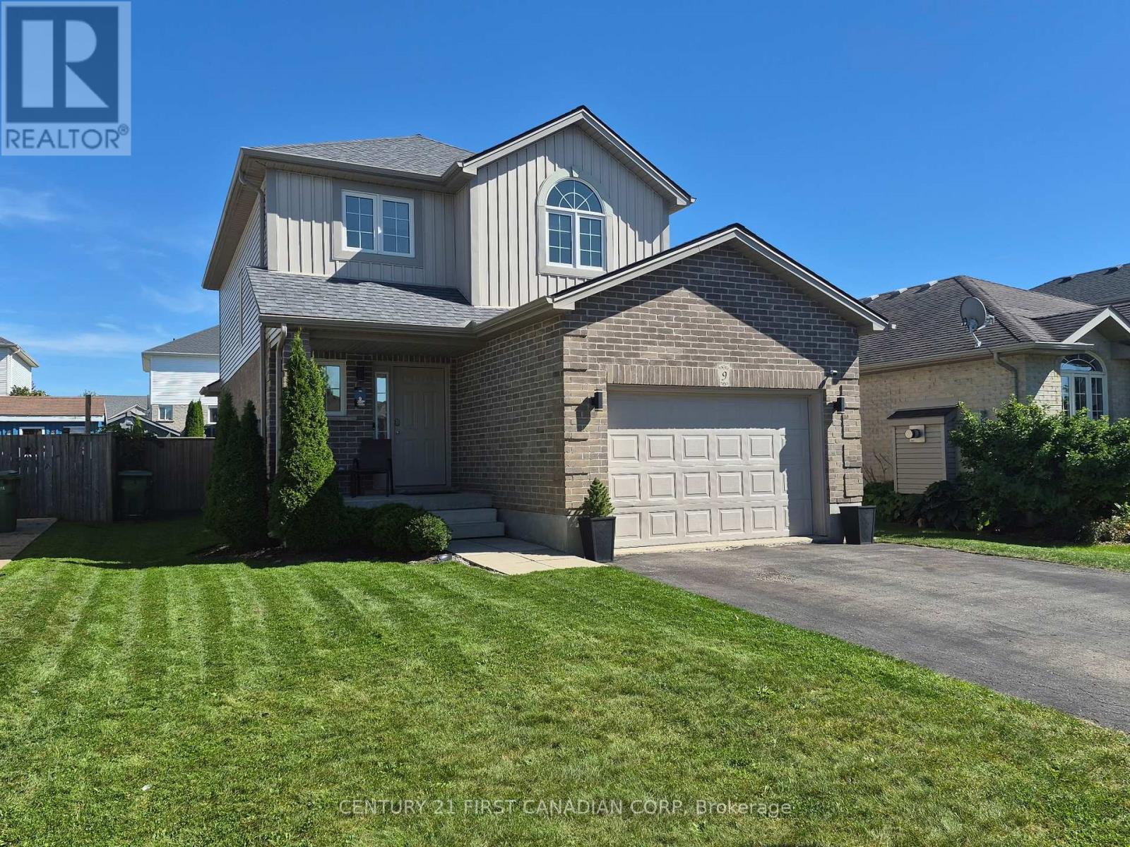 9 BARRETT CRESCENT - 3