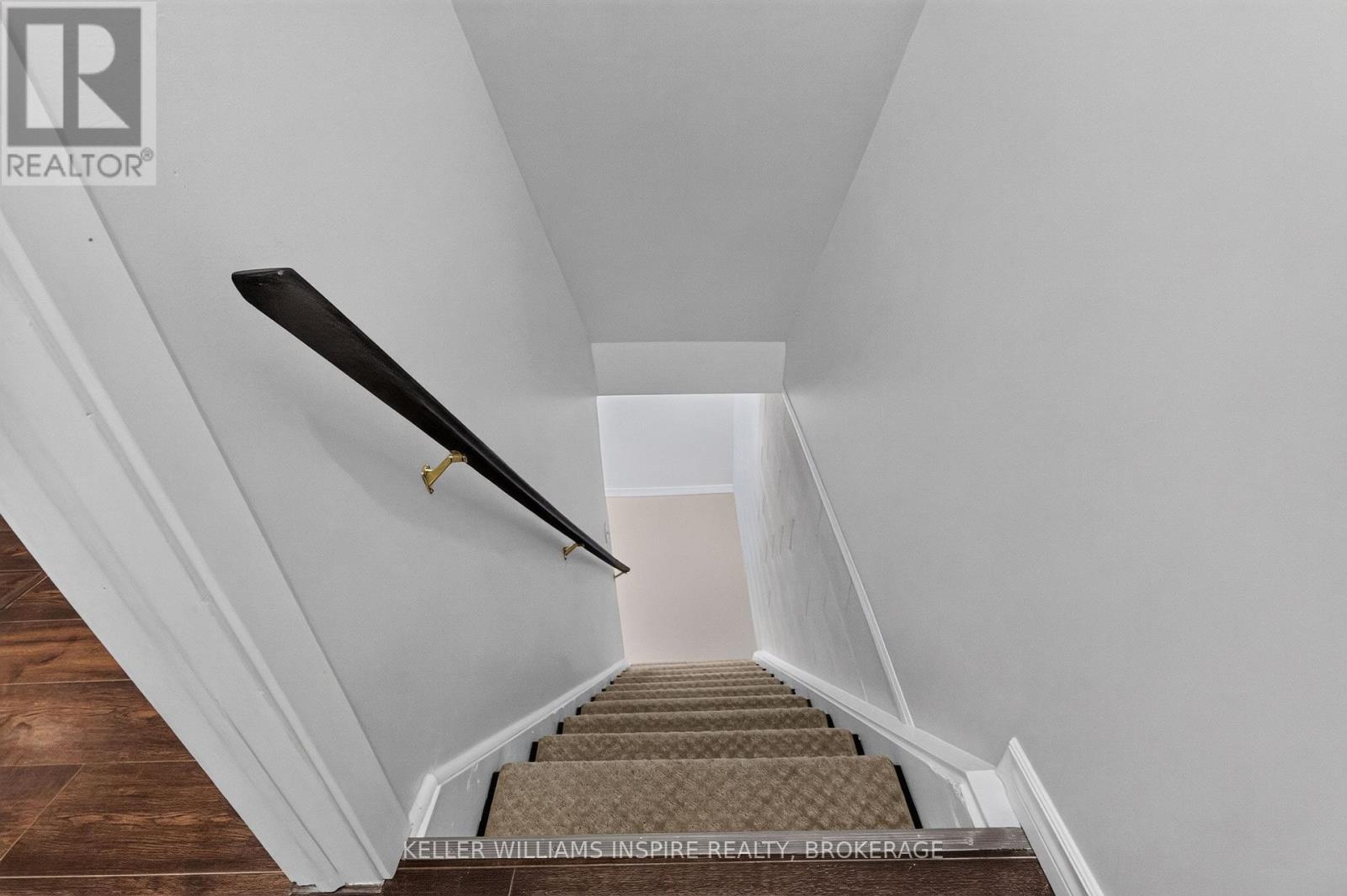 1004 OLD COLONY ROAD - Image 22