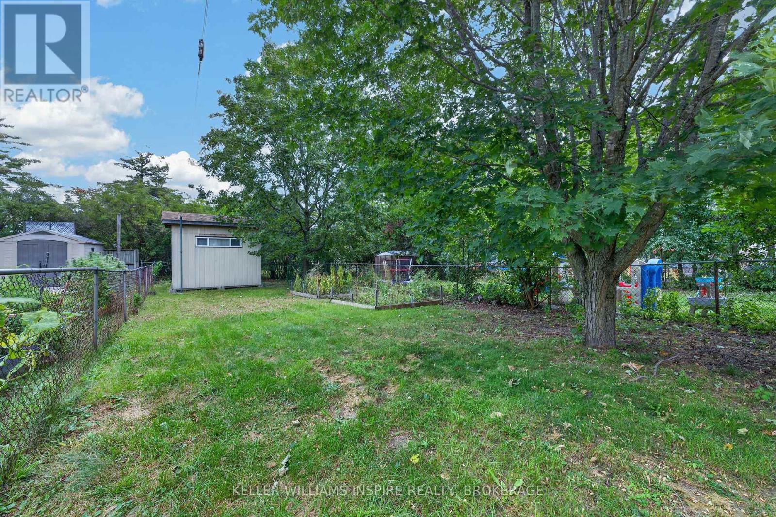 1004 OLD COLONY ROAD - Image 26
