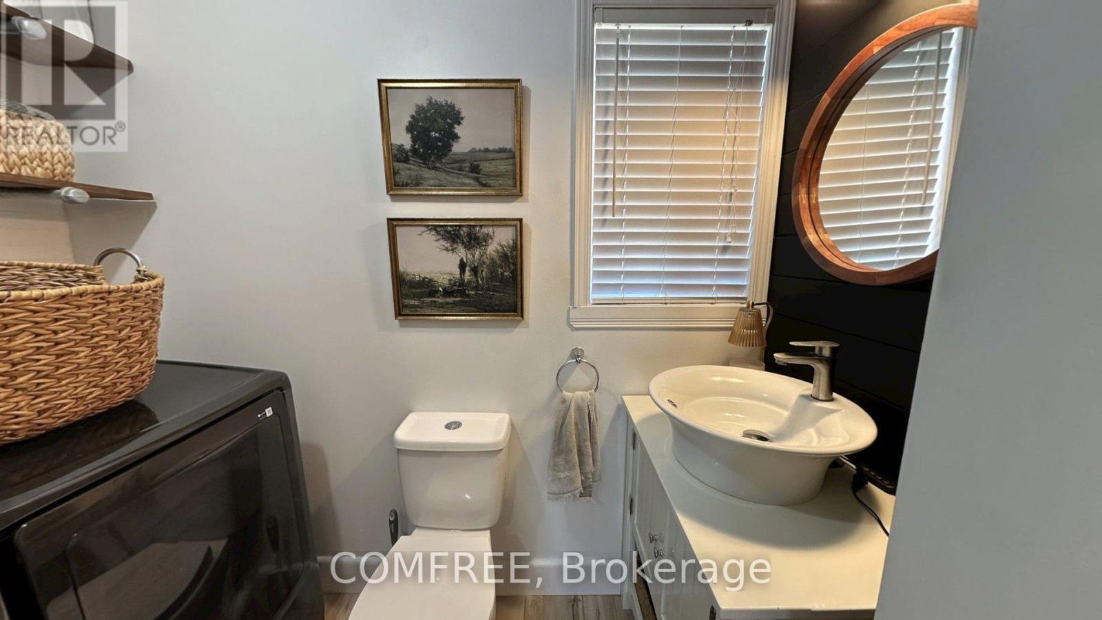 709 GEORGE STREET, McNab/Braeside — photo 9