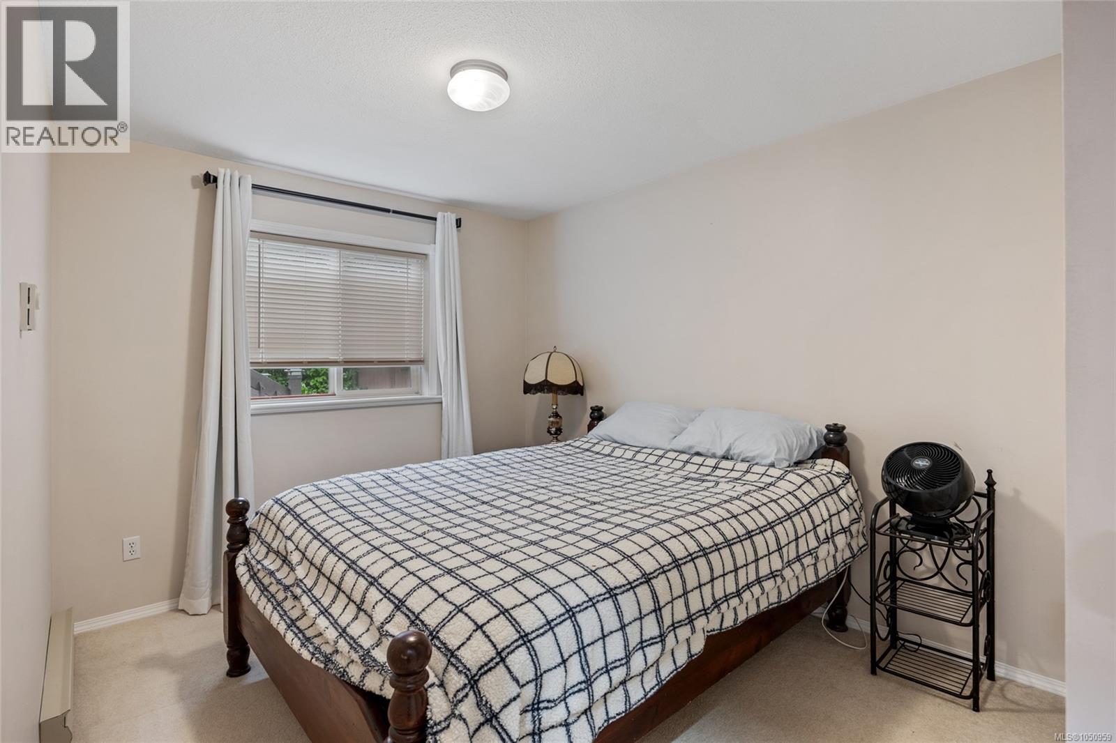 1557 Flicker Pl - Image 35