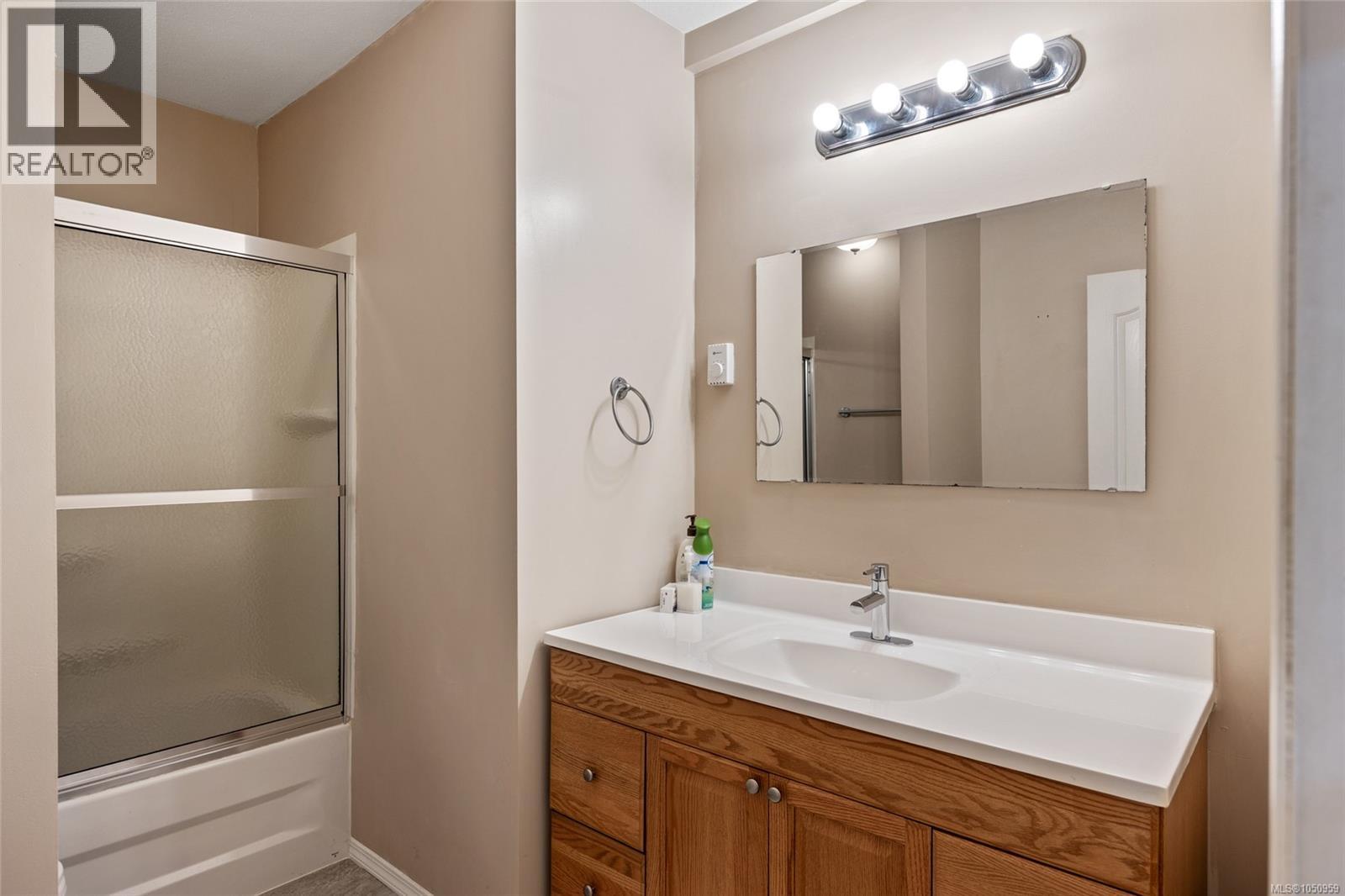 1557 Flicker Pl - Image 16
