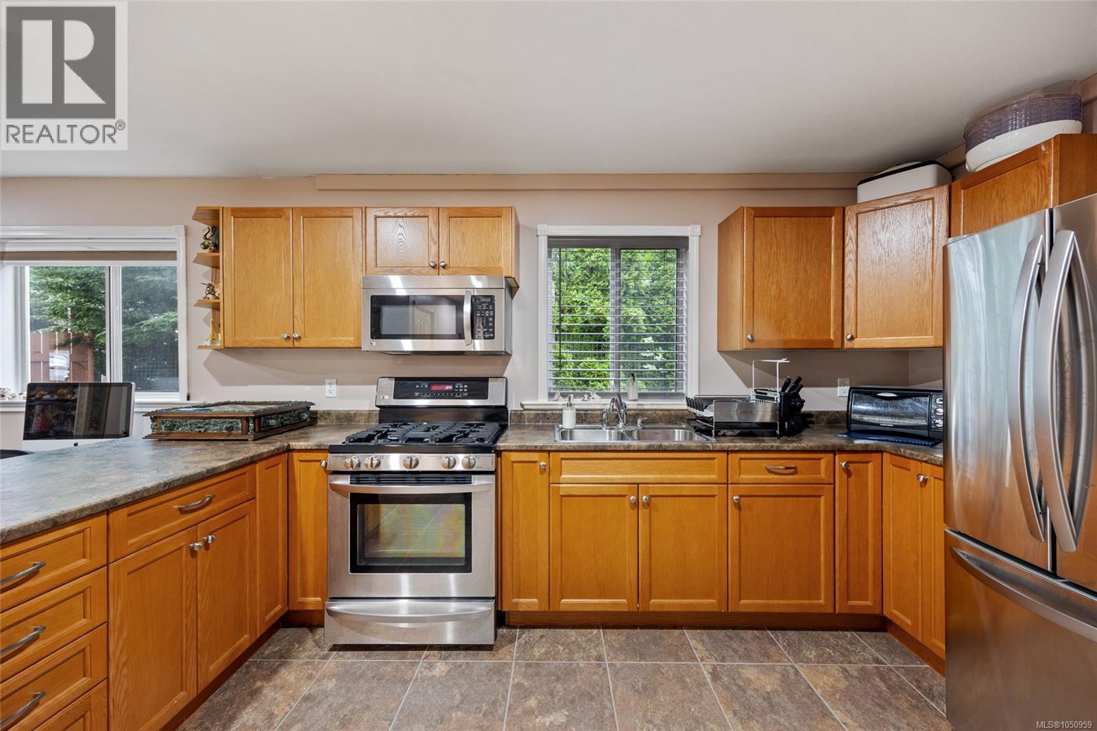 1557 Flicker Pl - Image 11