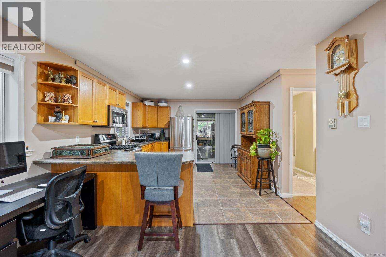 1557 Flicker Pl - Image 8