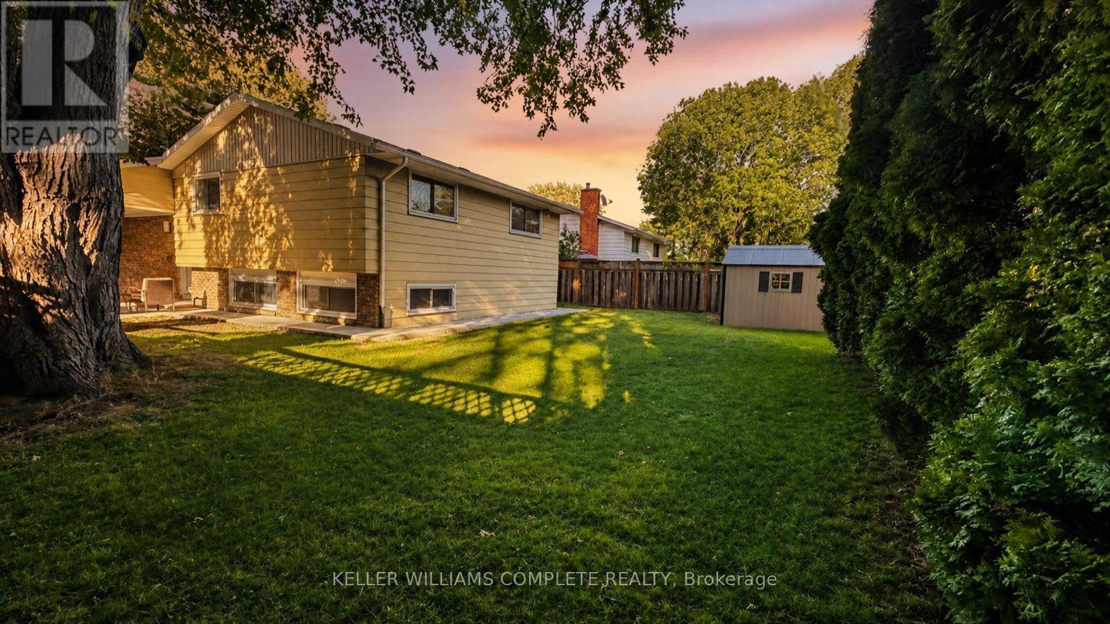 1 HALENE COURT - 32