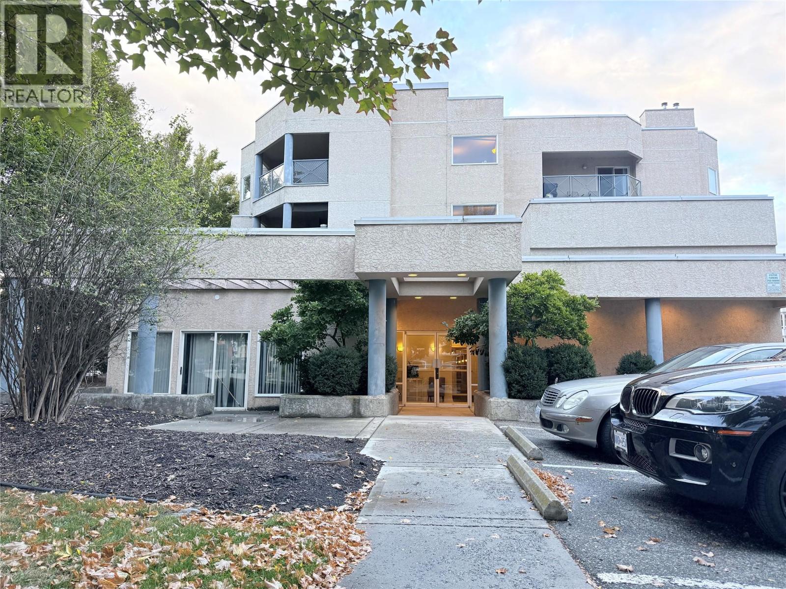 407 3115 De Montreuil Court, Kelowna