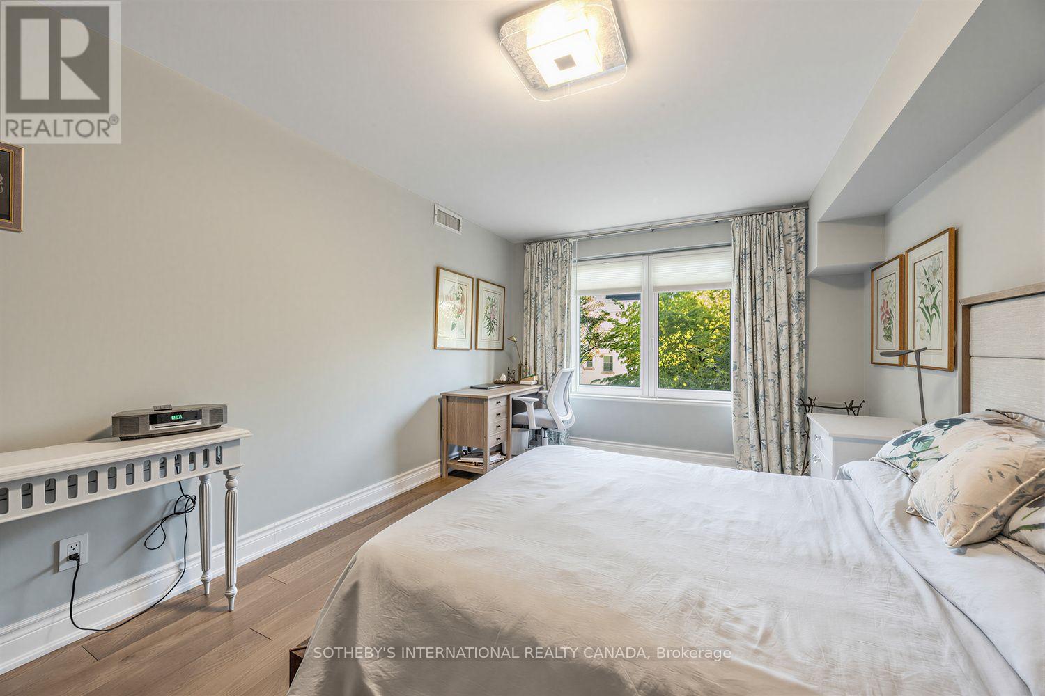 #201 1 BALMORAL AVENUE - 20