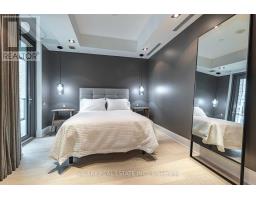 602 - 77 Charles Street W, Toronto, ON M5S0B2 Photo 10