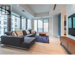602 - 77 Charles Street W, Toronto, ON M5S0B2 Photo 7