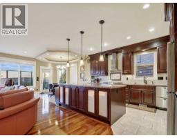 4pc Bathroom - 3221 77 Street Sw, Calgary, AB T3H5M1 Photo 21