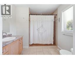 264 Steepleridge Street, Kitchener, ON N2P0B4 Photo 26