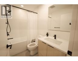 358 422 E 3rd Street, North Vancouver, BC V7L0K1 Photo 18