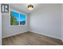 Den - 2083 Cortina Drive, Kelowna, BC V1P1V1 Photo 11