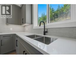 2083 Cortina Drive, Kelowna, BC V1P1V1 Photo 27