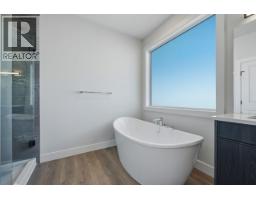 2083 Cortina Drive, Kelowna, BC V1P1V1 Photo 38