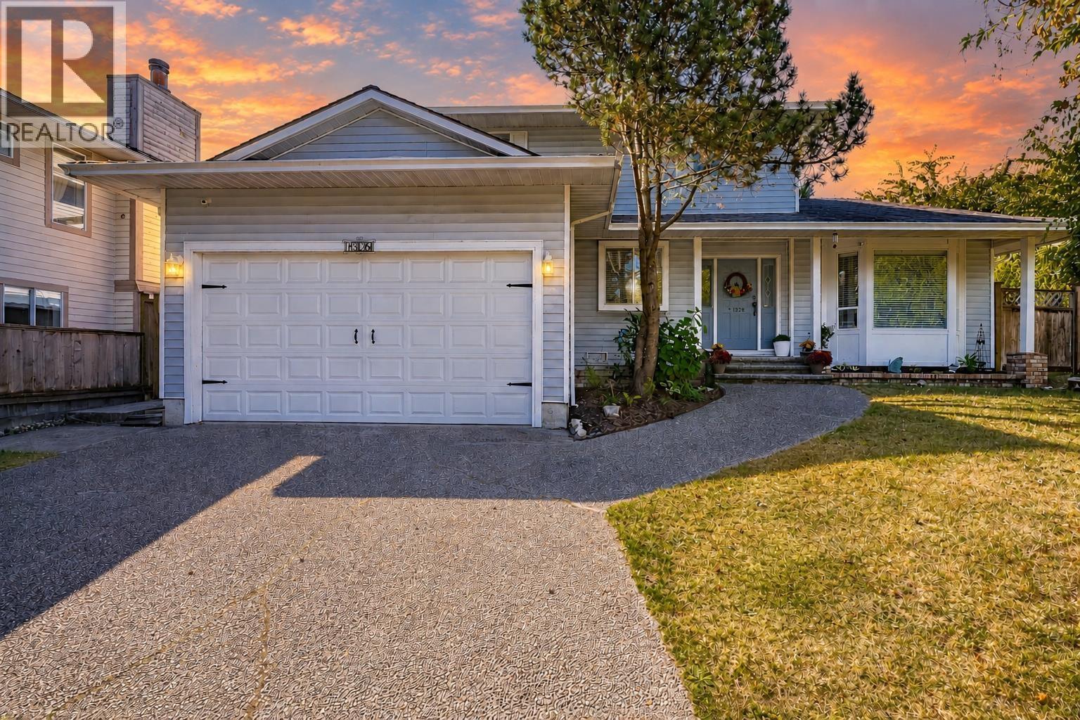 1328 HONEYSUCKLE LANE