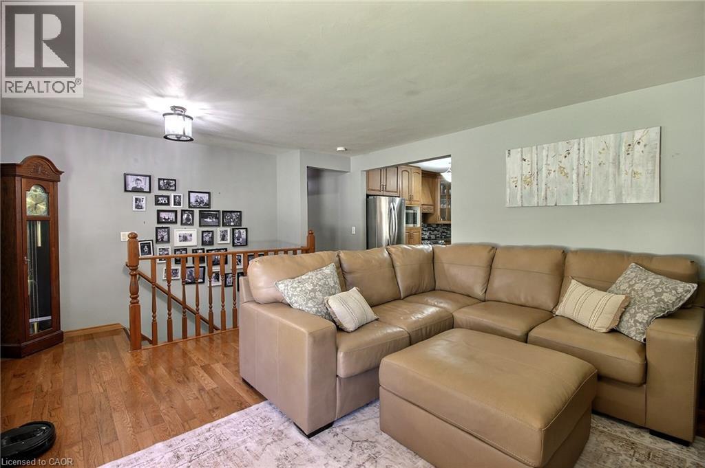 135 QUEEN Street S, Atwood — photo 7