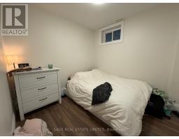 Lower - 228 Montrose Avenue, Toronto, ON M6G3G7 Photo 8