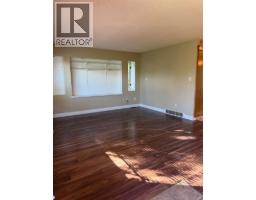 106 Ojibwa Place W - photo 4