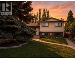106 Ojibwa Place W - photo 1
