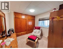 Primary Bedroom - 1280 Green Avenue, Trail, BC V1R4K1 Photo 10