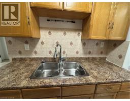 Kitchen/Dining room - 100 Quigley Road Unit# 14, Hamilton, ON L8K6J1 Photo 9