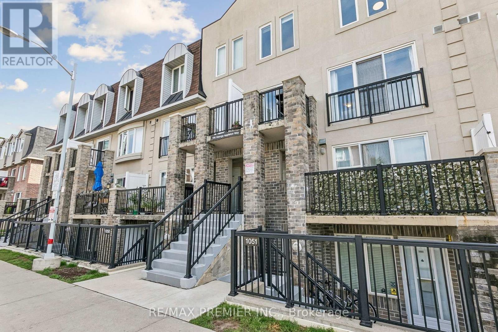 #2152 105 GEORGE APPLETON WAY - 36