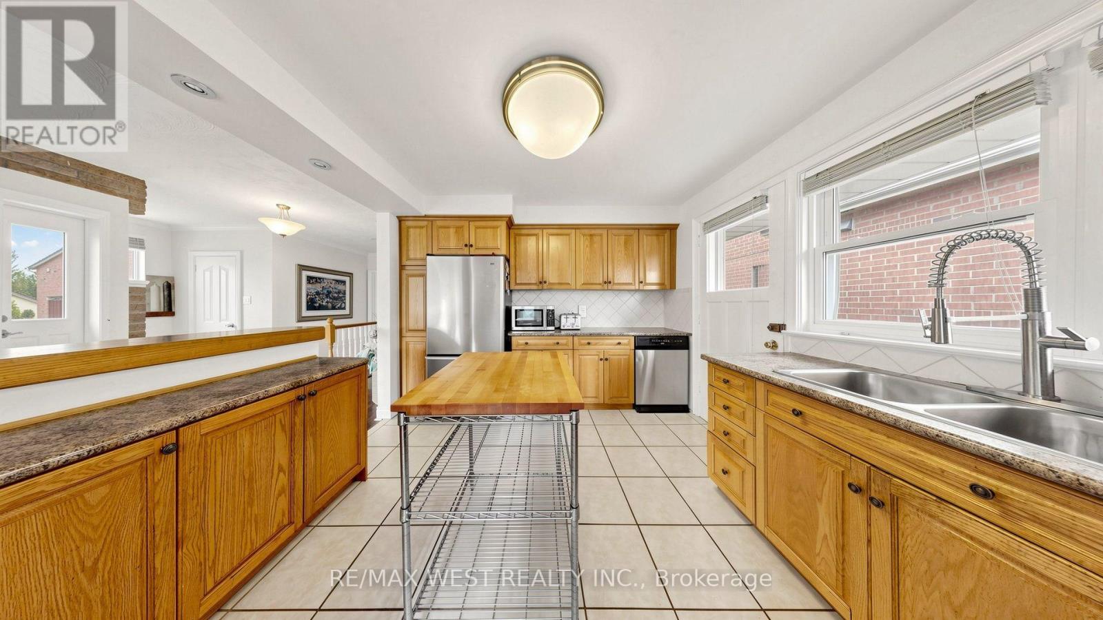 32 ALLONSIUS DRIVE - Image 14