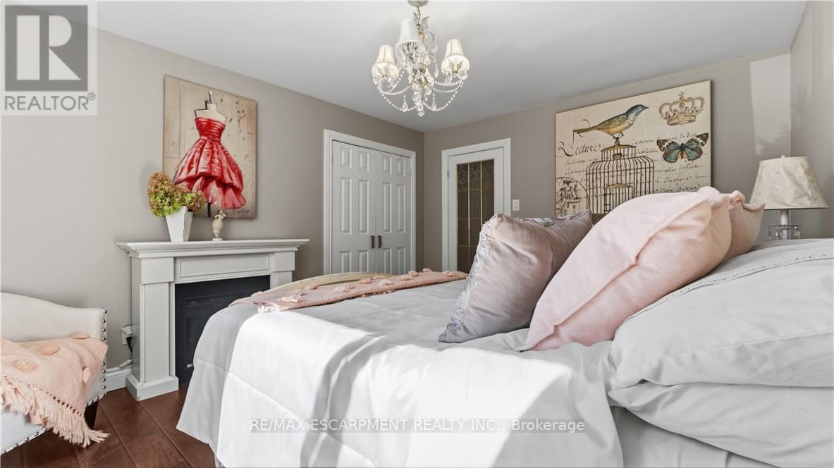 517 ROSEDALE CRESCENT - 39