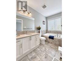 91 Huguenot Road, Oakville, ON L6H0M3 Photo 8