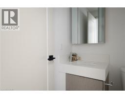 10 York Street Unit# 6210, Toronto, ON M5J2L9 Photo 31