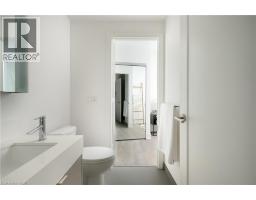 10 York Street Unit# 6210, Toronto, ON M5J2L9 Photo 33