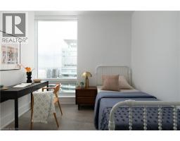 10 York Street Unit# 6210, Toronto, ON M5J2L9 Photo 38