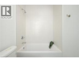 10 York Street Unit# 6210, Toronto, ON M5J2L9 Photo 26