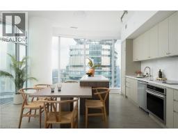 10 York Street Unit# 6210, Toronto, ON M5J2L9 Photo 13